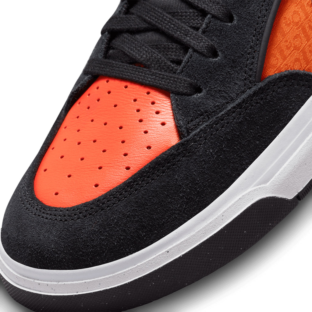 Nike SB x React Leo Shoes - Black / Black -  Orange - Electric Orange - toe