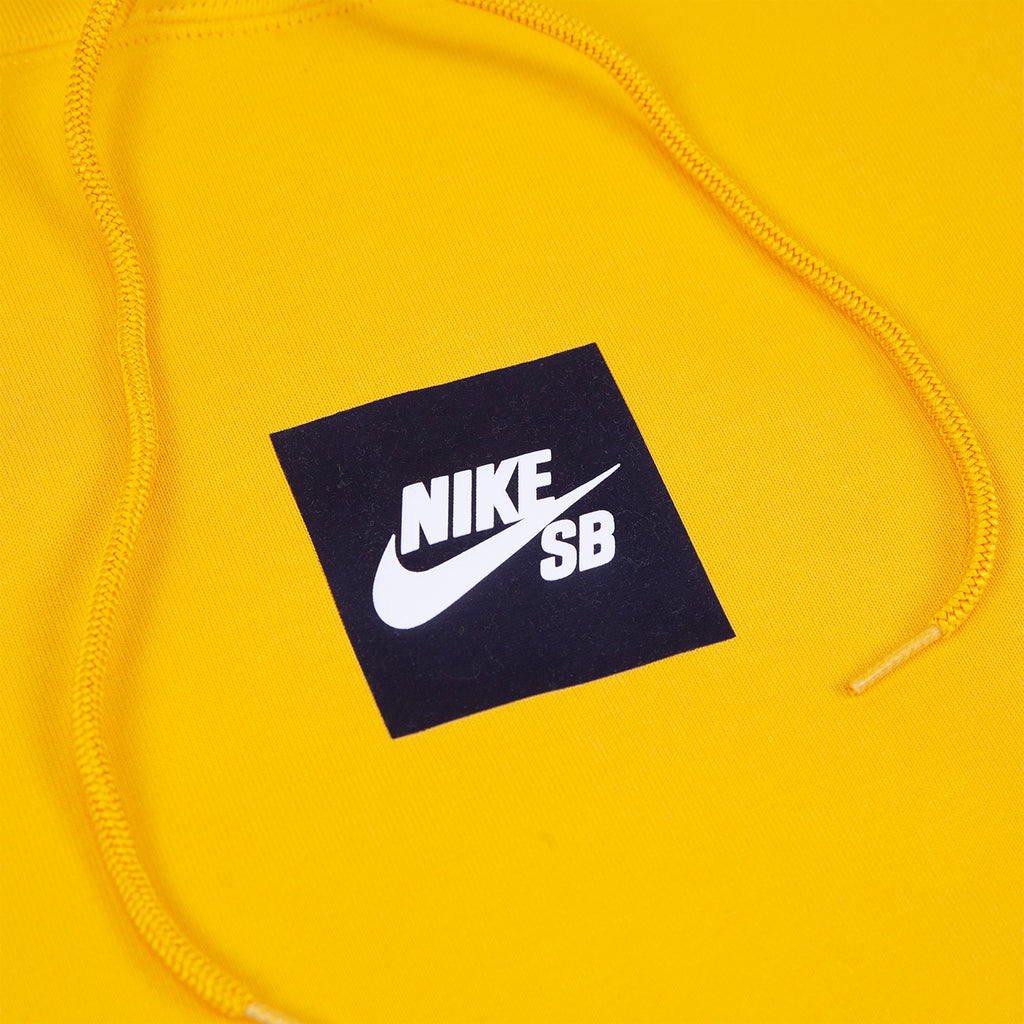 Nike SB Box Logo Hoodie - University gold - closeup