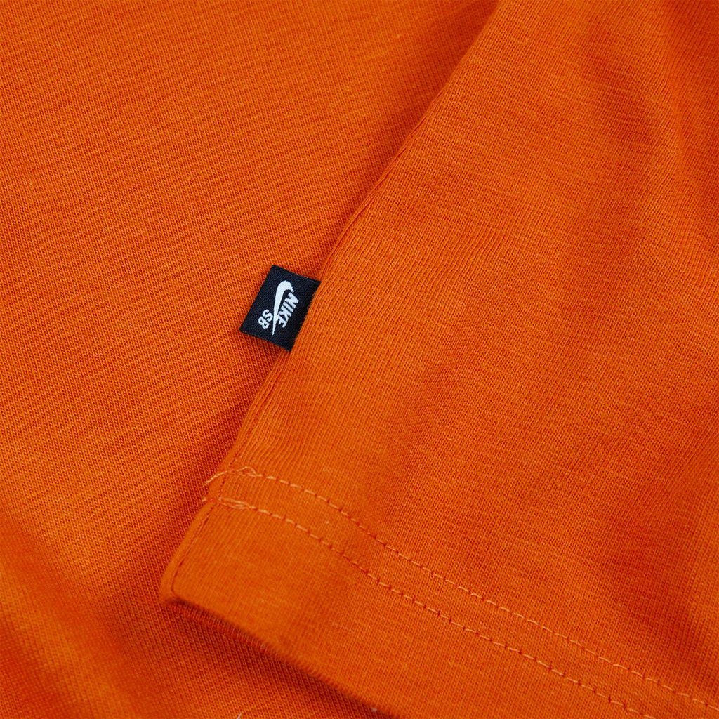Nike SB Video T Shirt - Campfire Orange - label