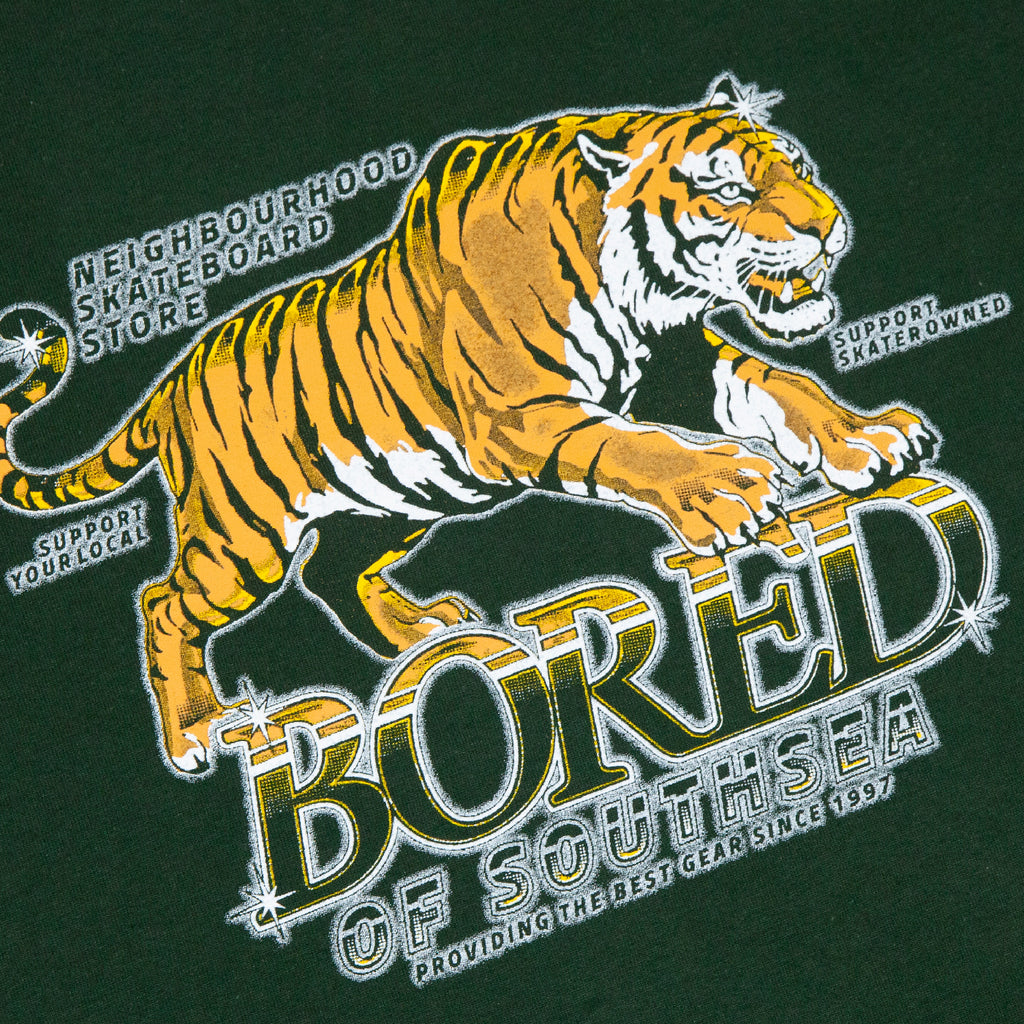 Airbrush Tiger T Shirt - Forest Green - closeup