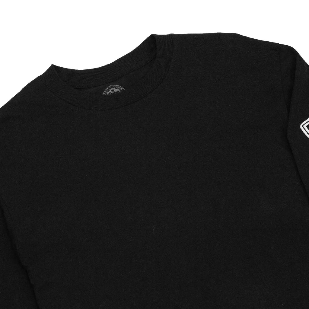 Dungeon Portcullis L/S T Shirt - Black - neck