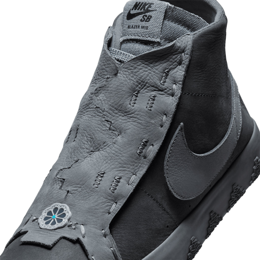 Nike SB Zoom Blazer Mid- Anthracite / Dark Smoke Grey - front