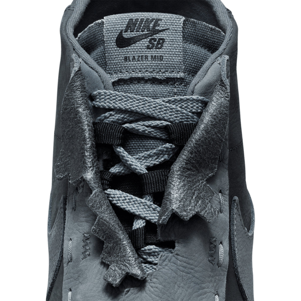 Nike SB Zoom Blazer Mid- Anthracite / Dark Smoke Grey - tongue