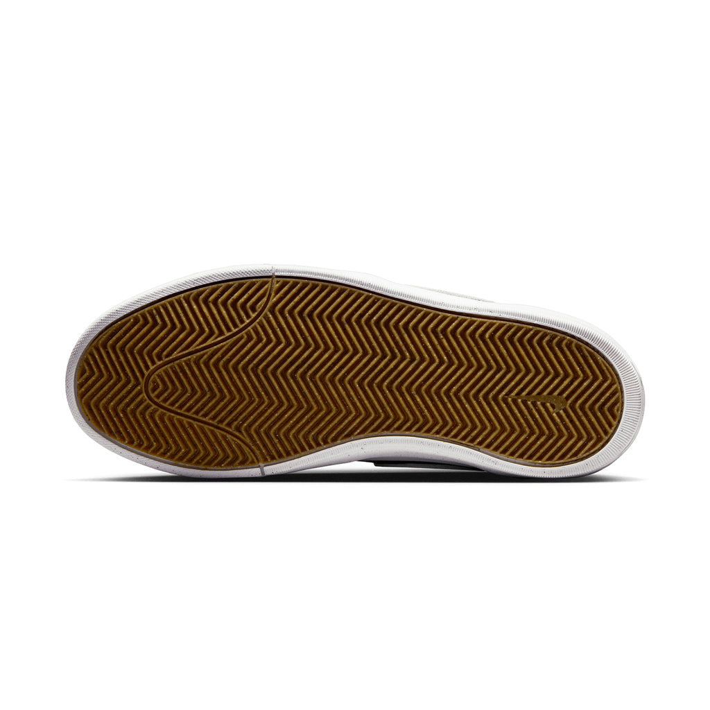 Nike SB x React Leo Shoes - Black / White - Black - Gum Light Brown - sole
