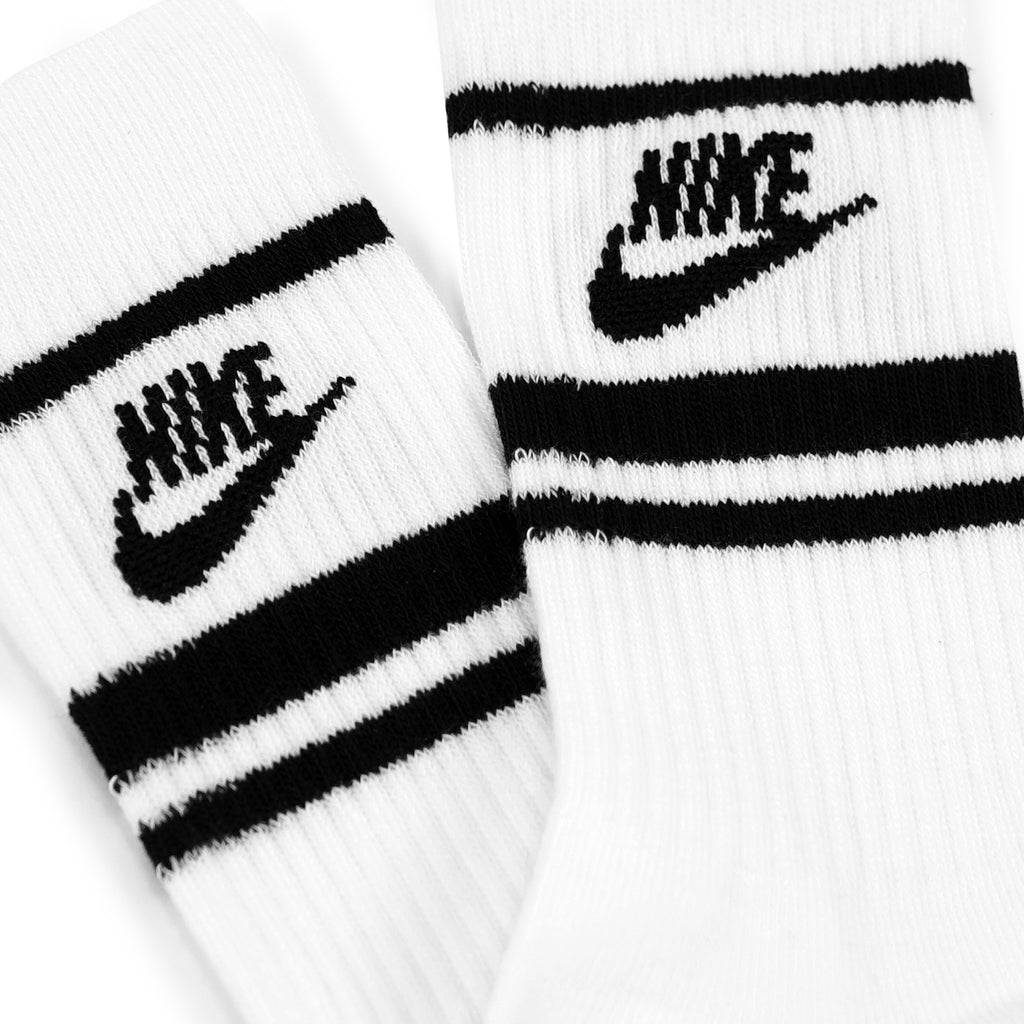 Nike Everyday Essential 3 Pack Stripe Crew Socks - White / Black / Black - closeup