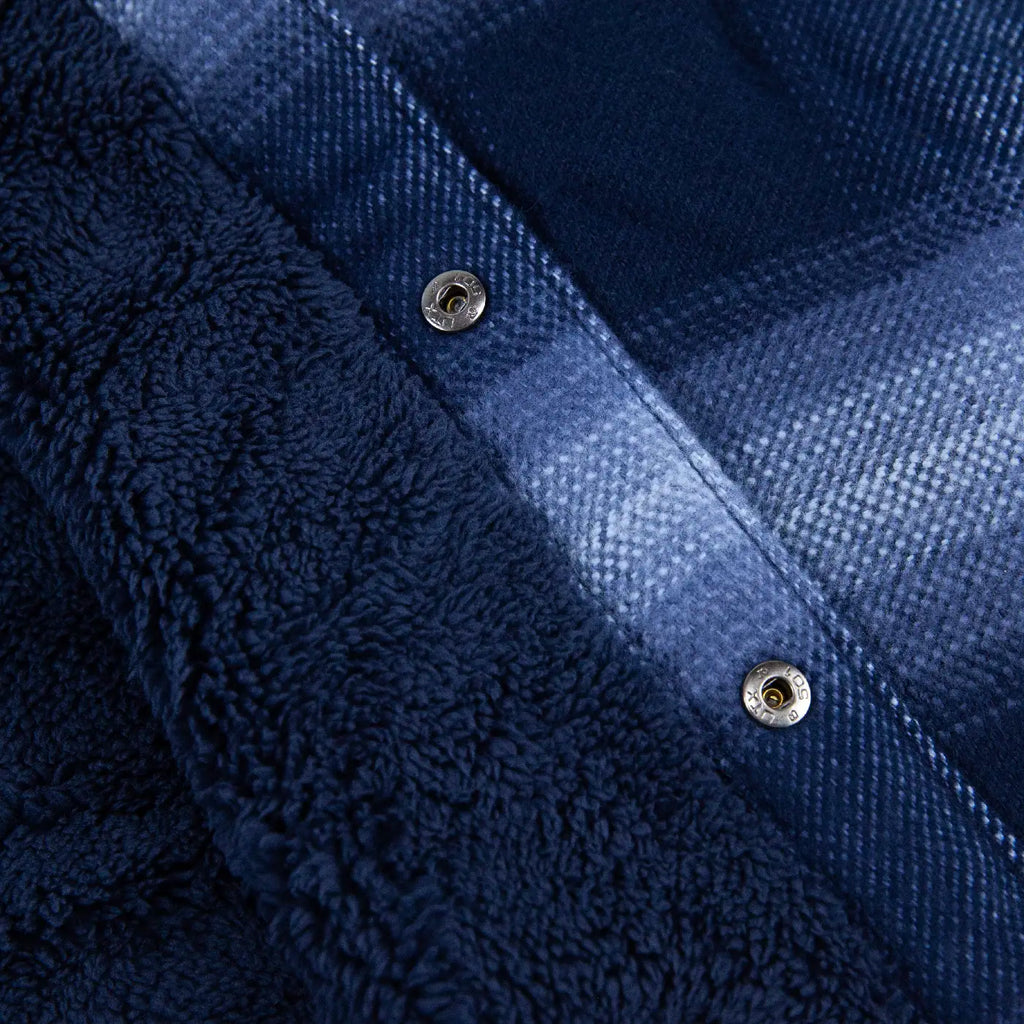 Columbia Windward II Shirt Jacket - Collegiate Navy Blurred Ombre - closeup