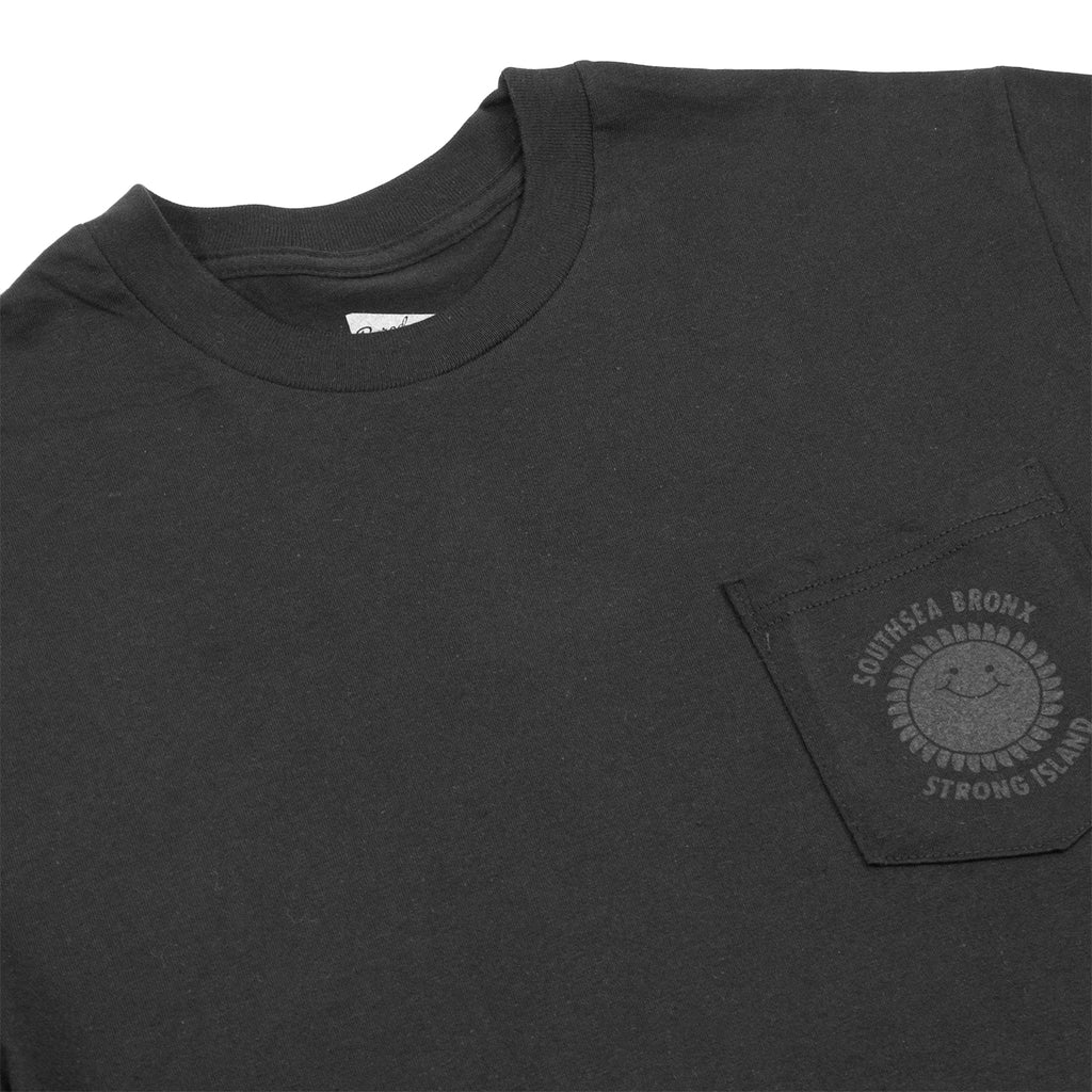 Southsea Bronx Strong Island Pocket T Shirt in Black / Black - Detail