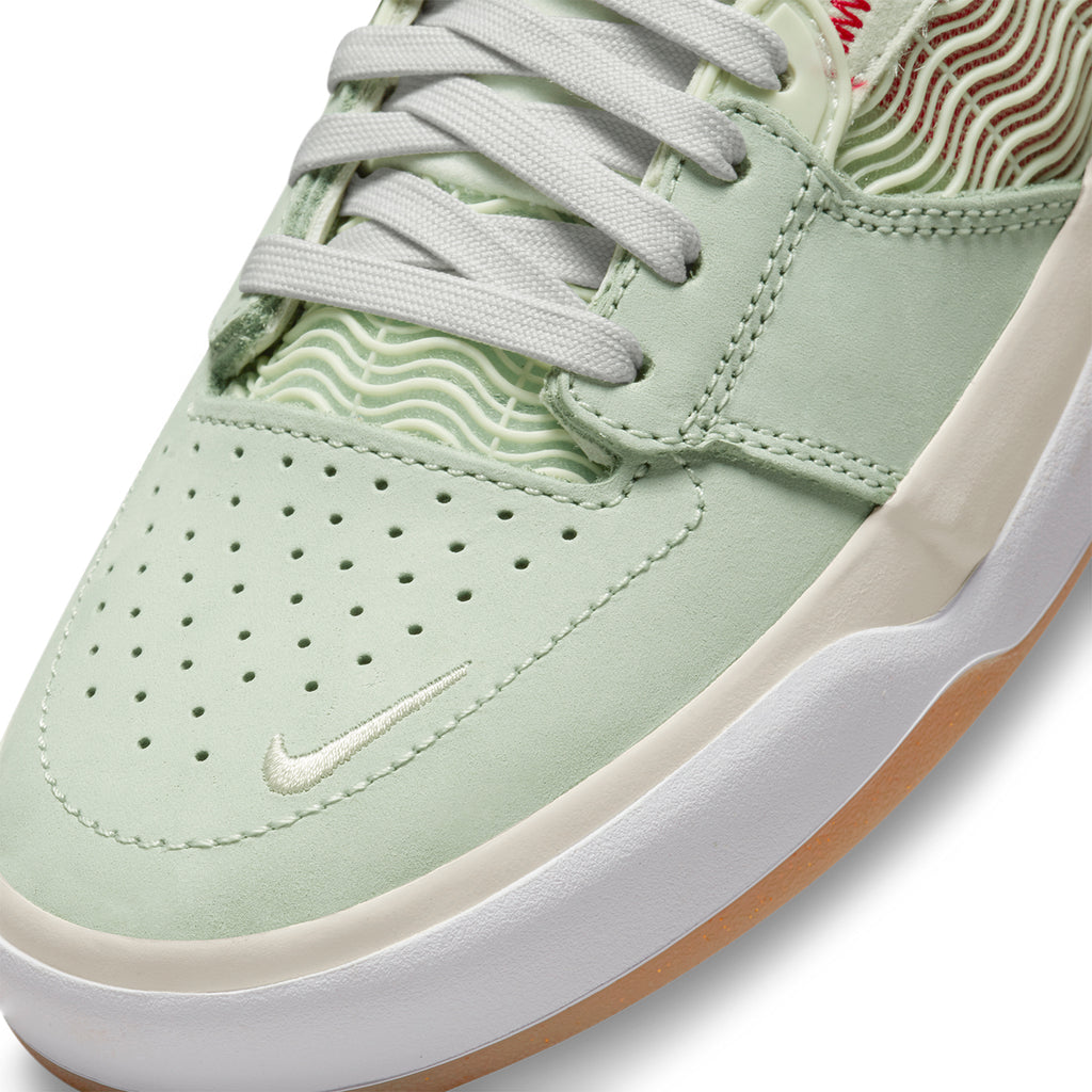 Nike SB Ishod Wair  Shoes - Seafoam / University Red - Barley Green