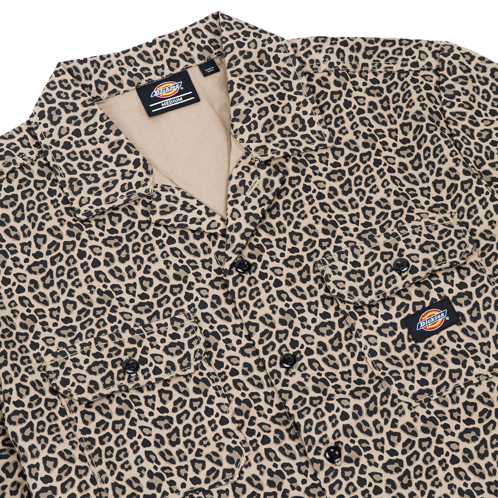 Dickies S/S Silver Firs Shirt - Leopard Print - front