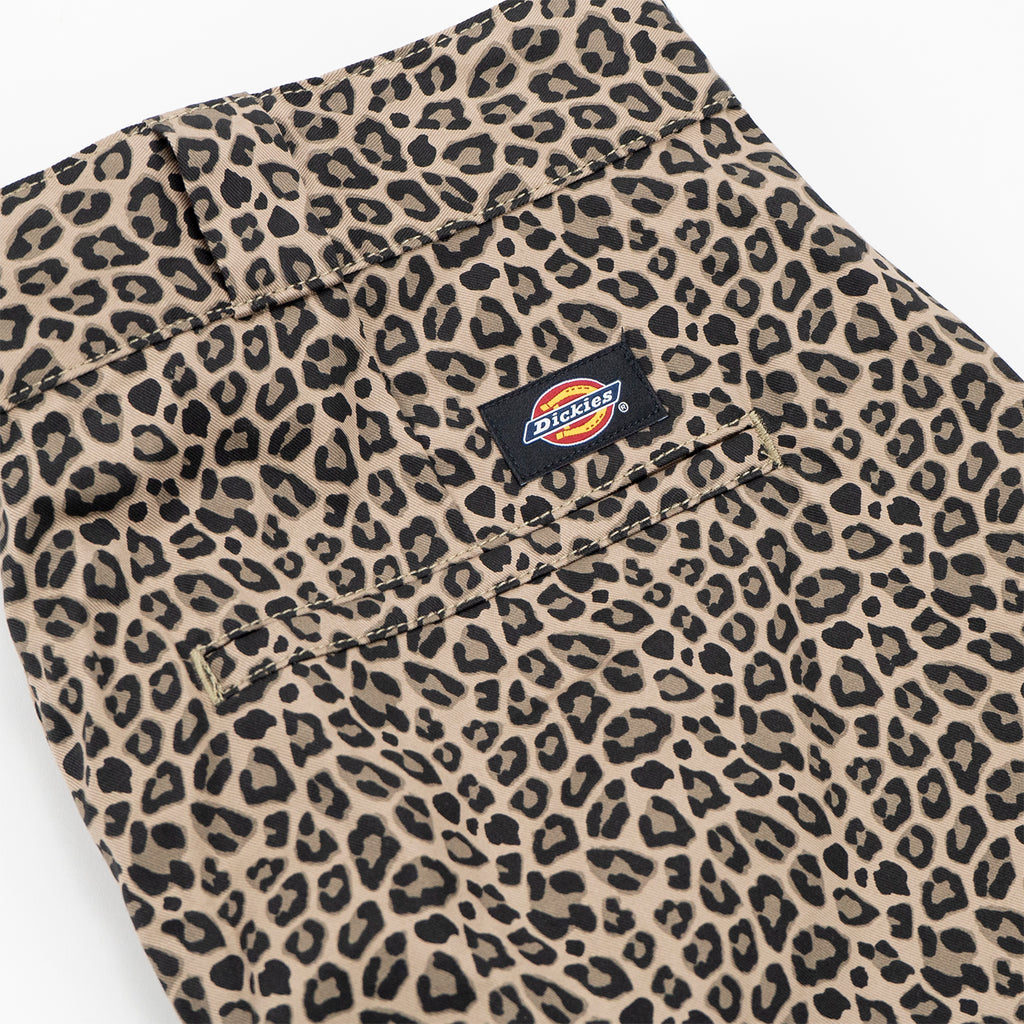 Dickies Silver Firs Shorts - Leopard - label