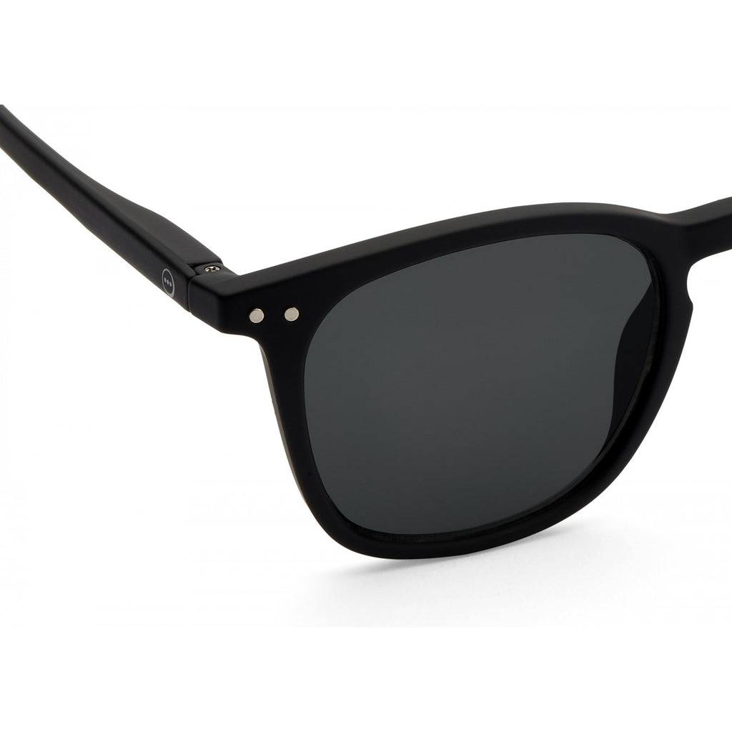 IZIPIZI #E Sunglasses - Black - closeup